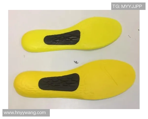 如何辨别足球鞋真伪与品质提升你的球场表现技巧